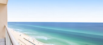 Oceanfront condo with pool, hot tub & washer/dryer