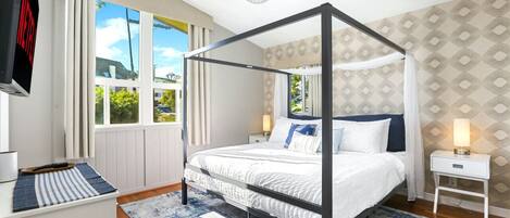 4 bedrooms, iron/ironing board, travel crib, free WiFi