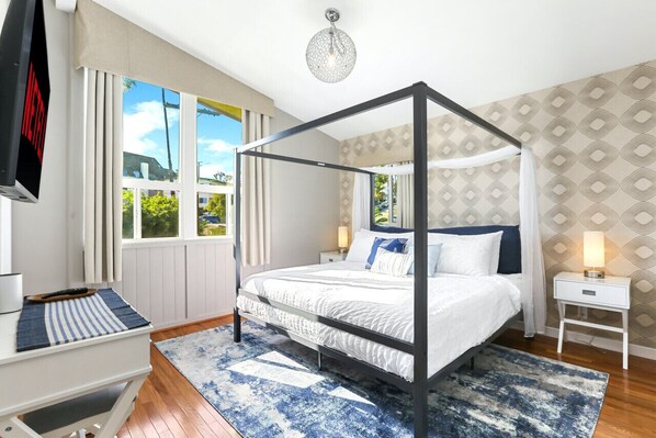 4 bedrooms, iron/ironing board, travel crib, free WiFi