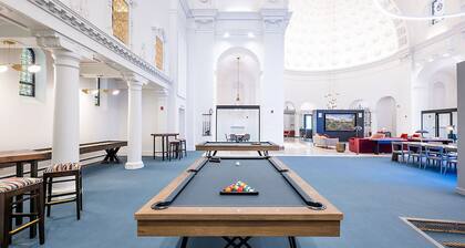 Lovely Brighton Studio w/ W/D, Gym, near T & Shops, by Blueground