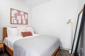 1 chambre, fer et planche Ă repasser, Wi-Fi, draps fournis