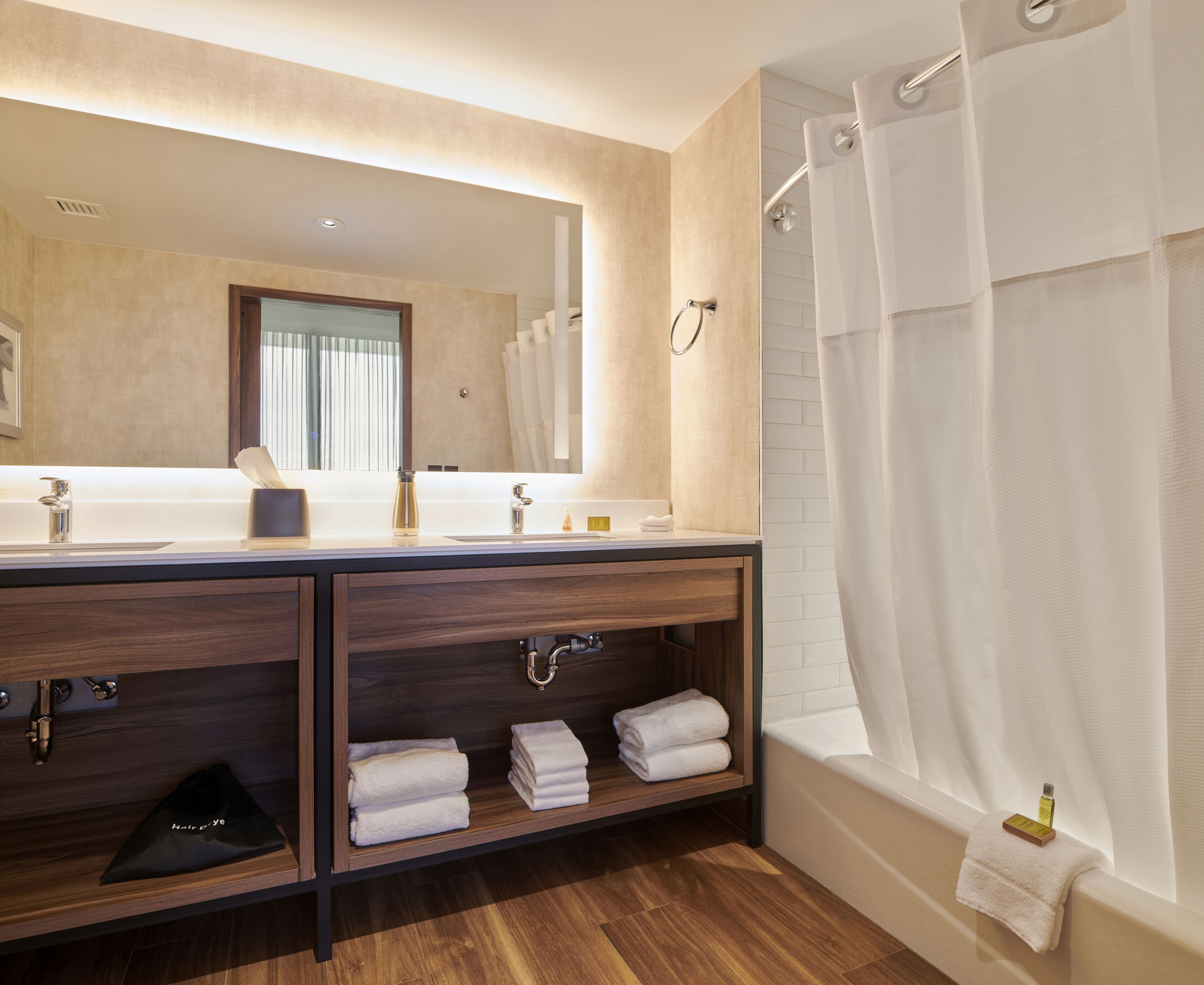 suite, 1 bedroom, non smoking | bathroom | combined shower/bathtub, rainfall showerhead, hair dryer