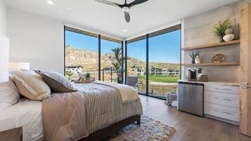 5 bedrooms, WiFi, bed sheets