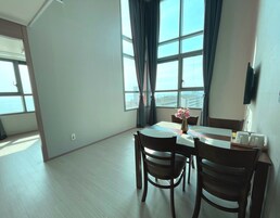 Duplex Suite Ocean | Wifi gratis y ropa de cama