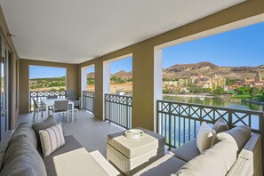 Property grounds - "The One and Only in Lake Las Vegas" (Henderson)