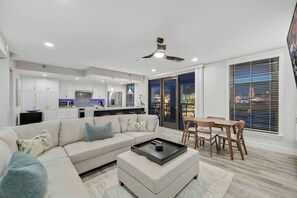 Smart TV, fireplace, stereo