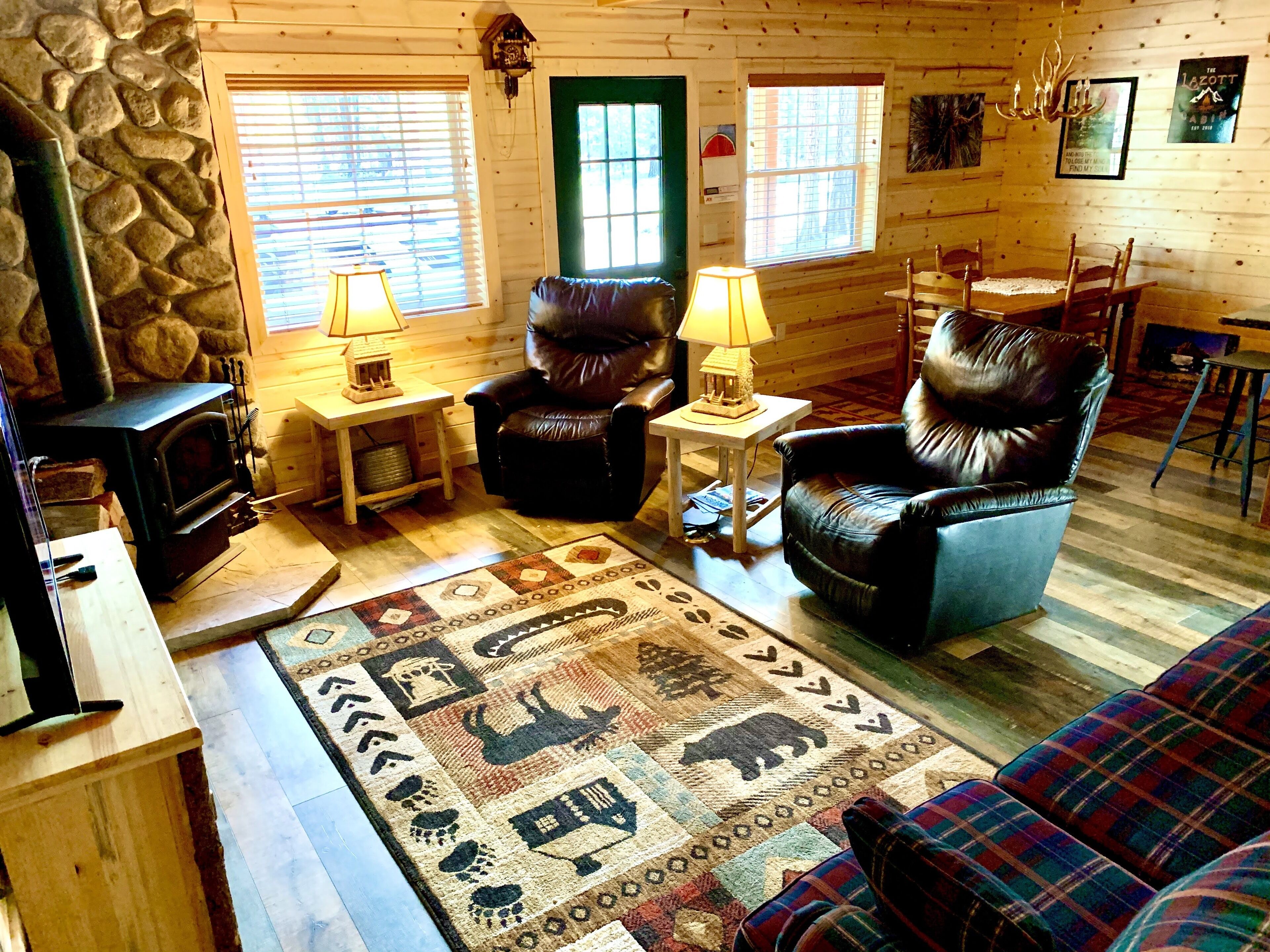 Cozy Cabin, Near Forested OHV Trails, Treager BBQ & Fireplace