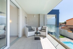 Property grounds - Apartment "Residence Meridian Unità 7" Near the Beach with Mountain View, Pool, A/C, Wi-Fi & Balcony (Villa San Pietro)