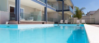 Studio "Residence Meridian Unità 3" Near the Beach with Mountain View, Pool & Wi-Fi
