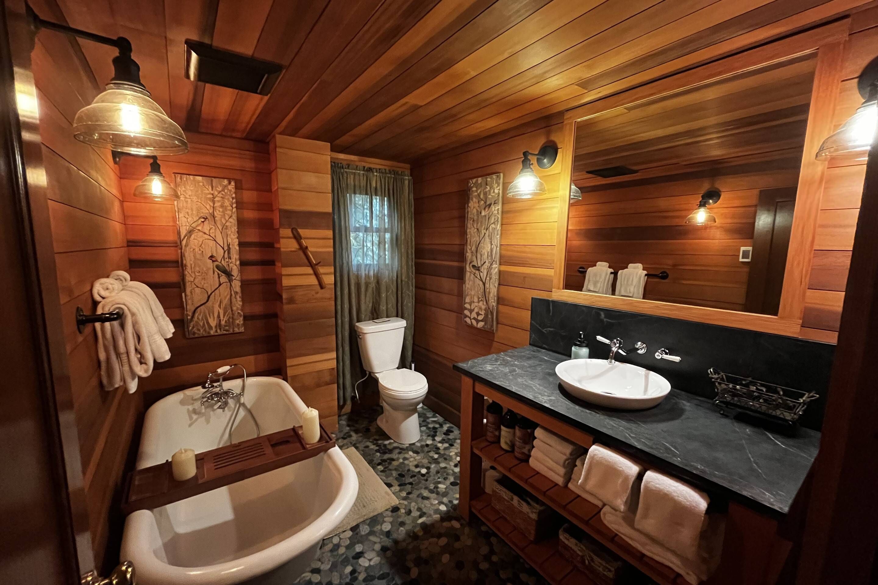 Heavenly Forested Rustic Retreat Overlooking Creek, Outdoor Fireplace, Hot Tub, 13 Miles to Mt Hood