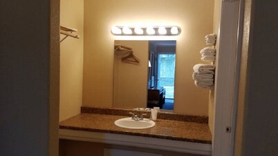 Unity Lodge Suite 4