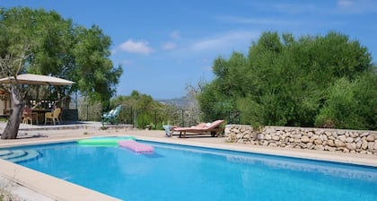 Chalet "Sa Corbaia Nova" mit Bergblick, Pool, WLAN, Terrassen & Garten