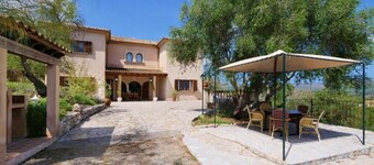 Chalet "Sa Corbaia Nova" with Mountain View, Pool, Wi-Fi, Terraces & Garden