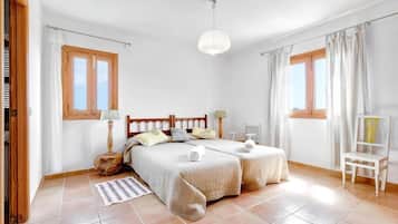 5 habitaciones, tabla de planchar con plancha y wifi gratis