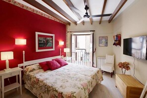 6 makuuhuonetta, silitysrauta/-lauta, ilmainen Wi-Fi, vuodevaatteet