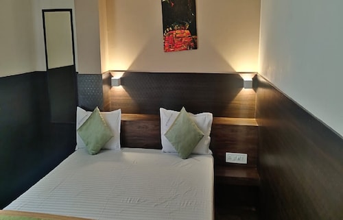 Hotel Grand Gaayatris