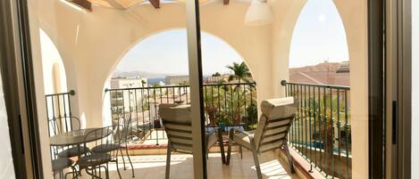 Appartement Familial, 2 chambres, vue plage | Terrasse/Patio