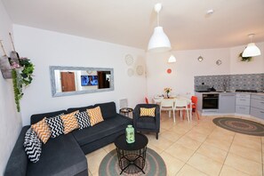 Family Apartment, 2 Bedrooms, Beach View | Living area | TV - shohamseaview (Eilat)