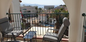 Familienapartment, 2 Schlafzimmer, Strandblick | Terrasse/Patio