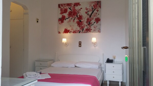 1 chambre, fer et planche à repasser, Wi-Fi, draps fournis