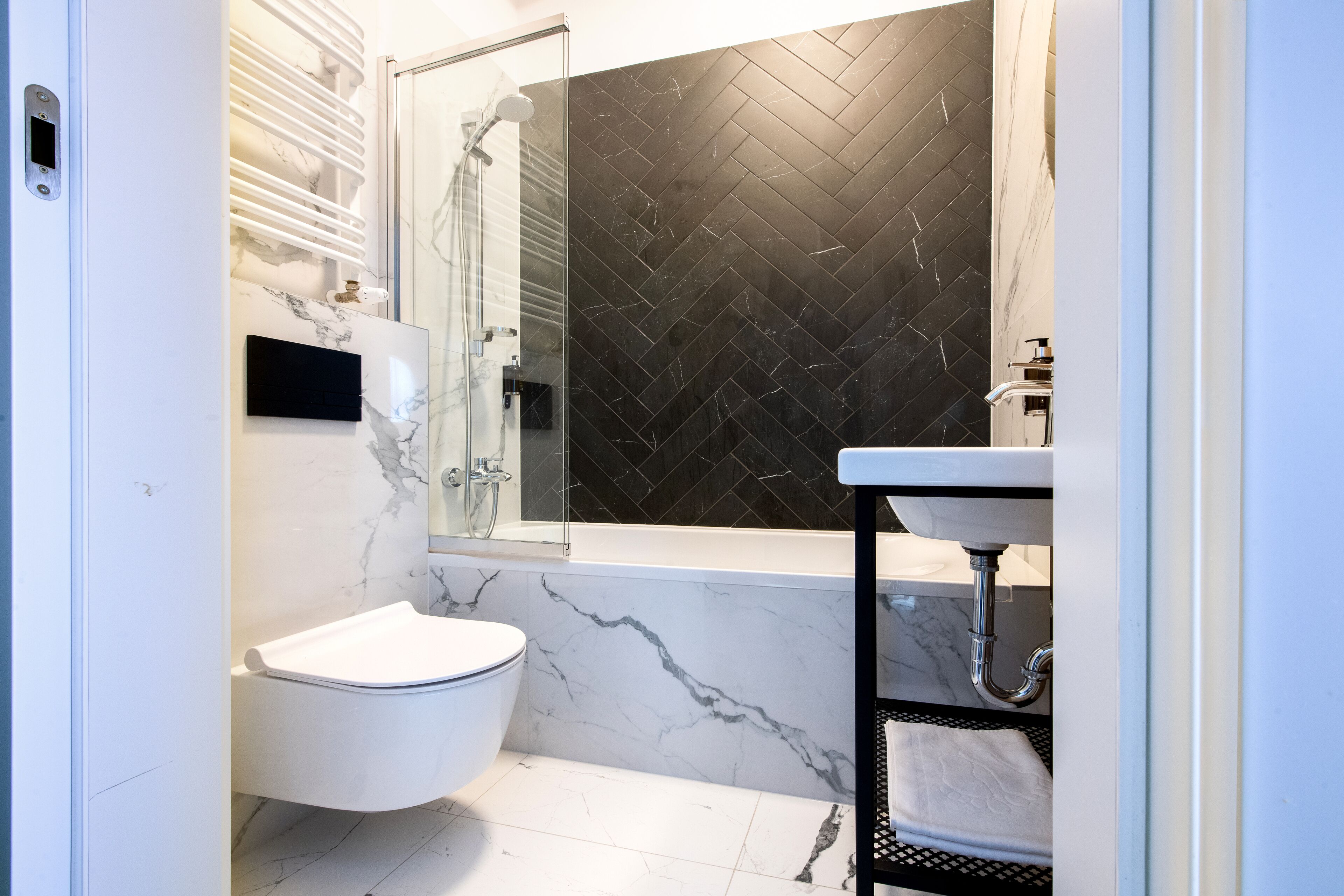 standard double or twin room, bathtub | bathroom | hair dryer, towels, soap, shampoo