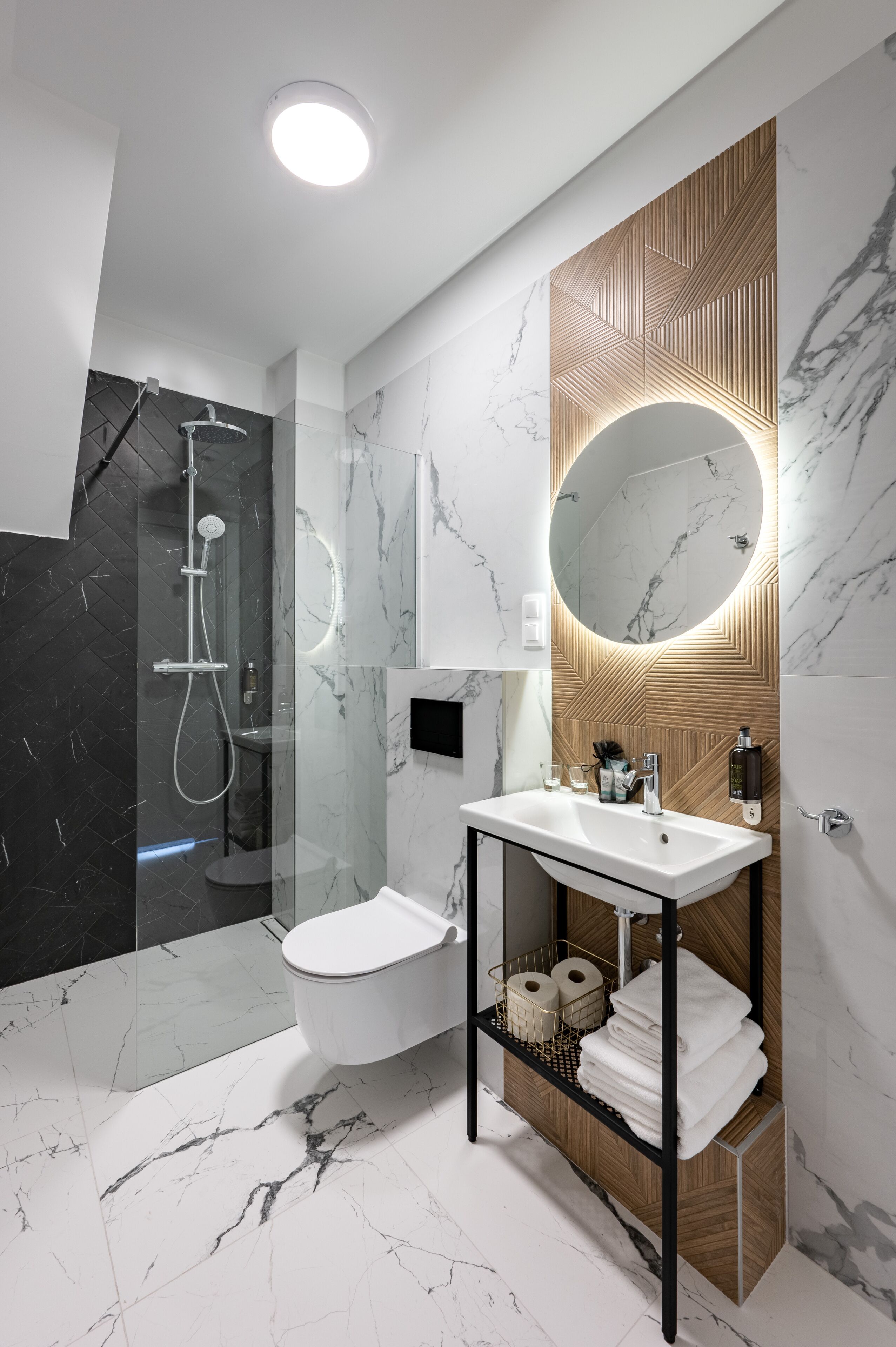 hair dryer, towels, soap, shampoo