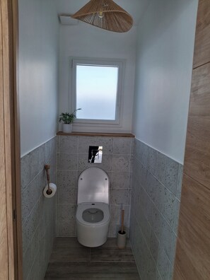 Shower, hair dryer, towels - Feet in the water (Équihen-Plage)