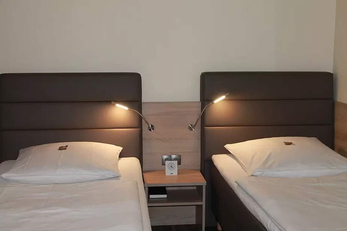 Decoración personalizada, muebles diferentes y wifi gratis