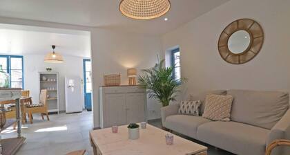 Maison lumineuse au cĆur du Sap, jardin et jeux pour enfants