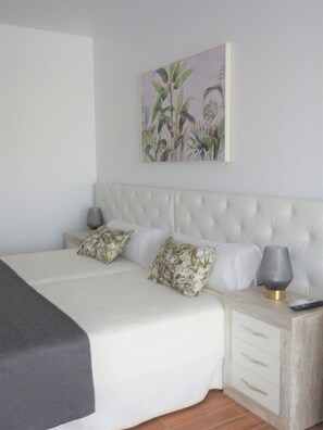 Superior Double Room, Accessible, Private Bathroom - Sandra Rooms (Alicante)