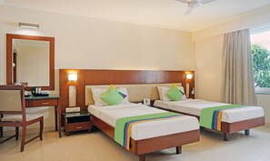 Standard Double Room | Iron/ironing board, free WiFi, bed sheets