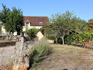 Exterior - Countryside house with wifi near Thenon, 3 bedrooms (Azerat)