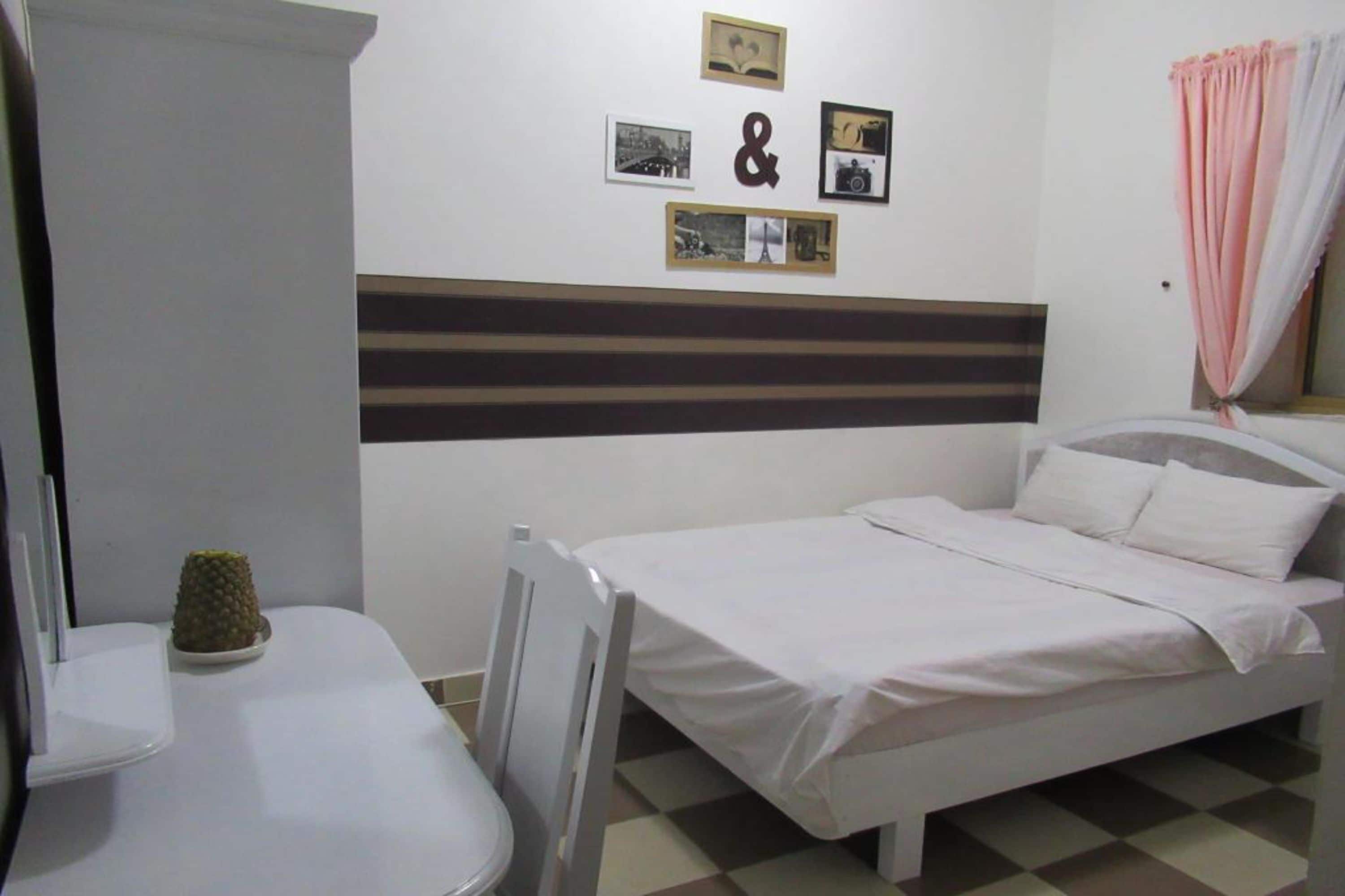 Minibar, desk, free WiFi, bed sheets