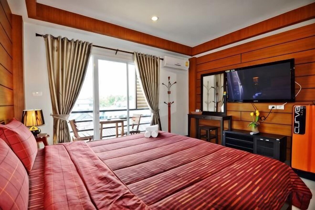 Escritorio, wifi gratis, ropa de cama