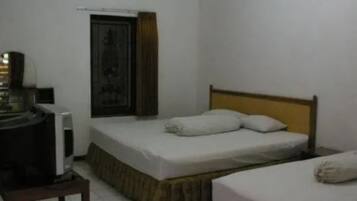 Deluxe Room | Free WiFi, bed sheets