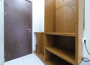 Studio | Meja kerja, Wi-Fi gratis, dan seprai linen