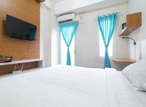 Studio | Meja kerja, Wi-Fi gratis, dan seprai linen