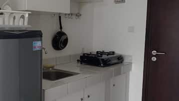 1 bedroom, desk, free WiFi, bed sheets