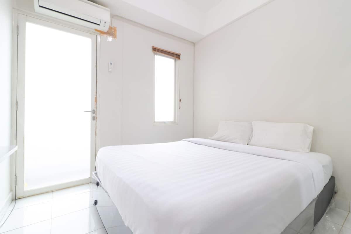 Apartment, 1 Bedroom | 1 bedroom, in-room safe, desk, bed sheets