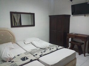 Family Room | Bed sheets - Rahayu Bromo 2 Cottage (Ngadisari)