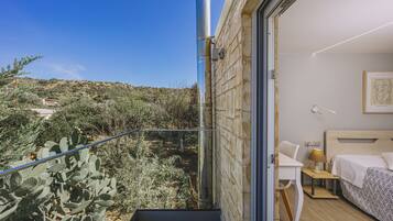 1 bedroom, iron/ironing board, travel cot, free WiFi