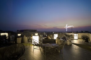 Bar (in der Unterkunft)