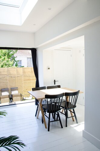 Charming Boutique House – Stylish Stay Just Minutes from Margate Beach