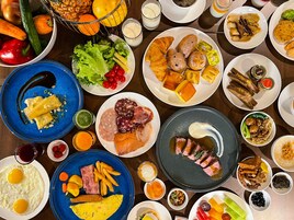 每日付費供應當地料理早餐