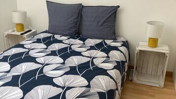 3 chambres, fer et planche à repasser, lit parapluie, Wi-Fi gratuit