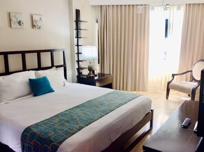 2 bedrooms, in-room safe, iron/ironing board, WiFi