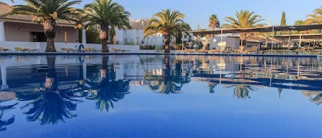 Indoor pool, outdoor pool