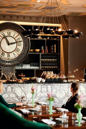 Daily buffet breakfast for a fee - Juliana Hotel & Spa - Brussels Centre (Brussels)