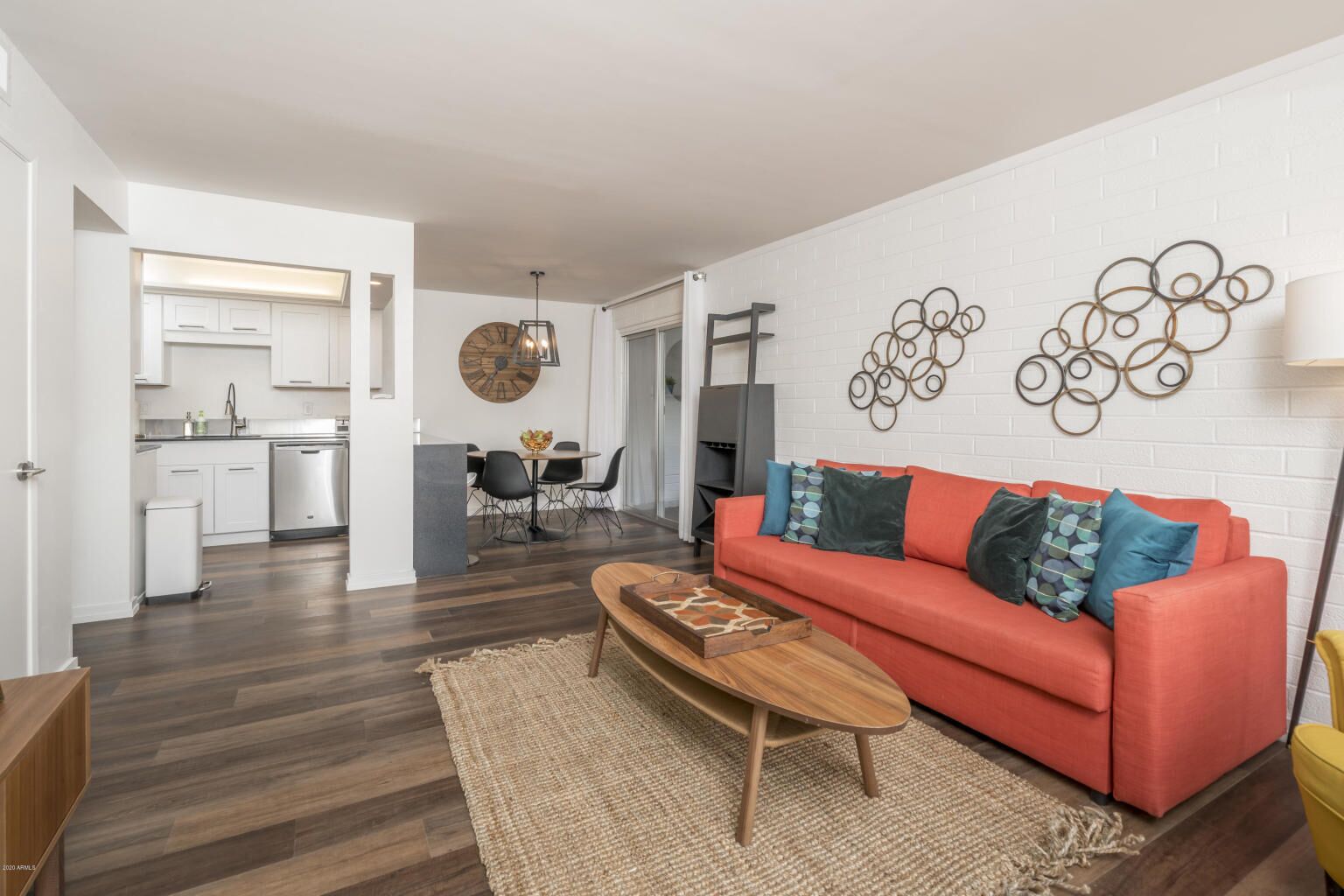 2BD & 2BA Contemporary Style in Historic Old Town