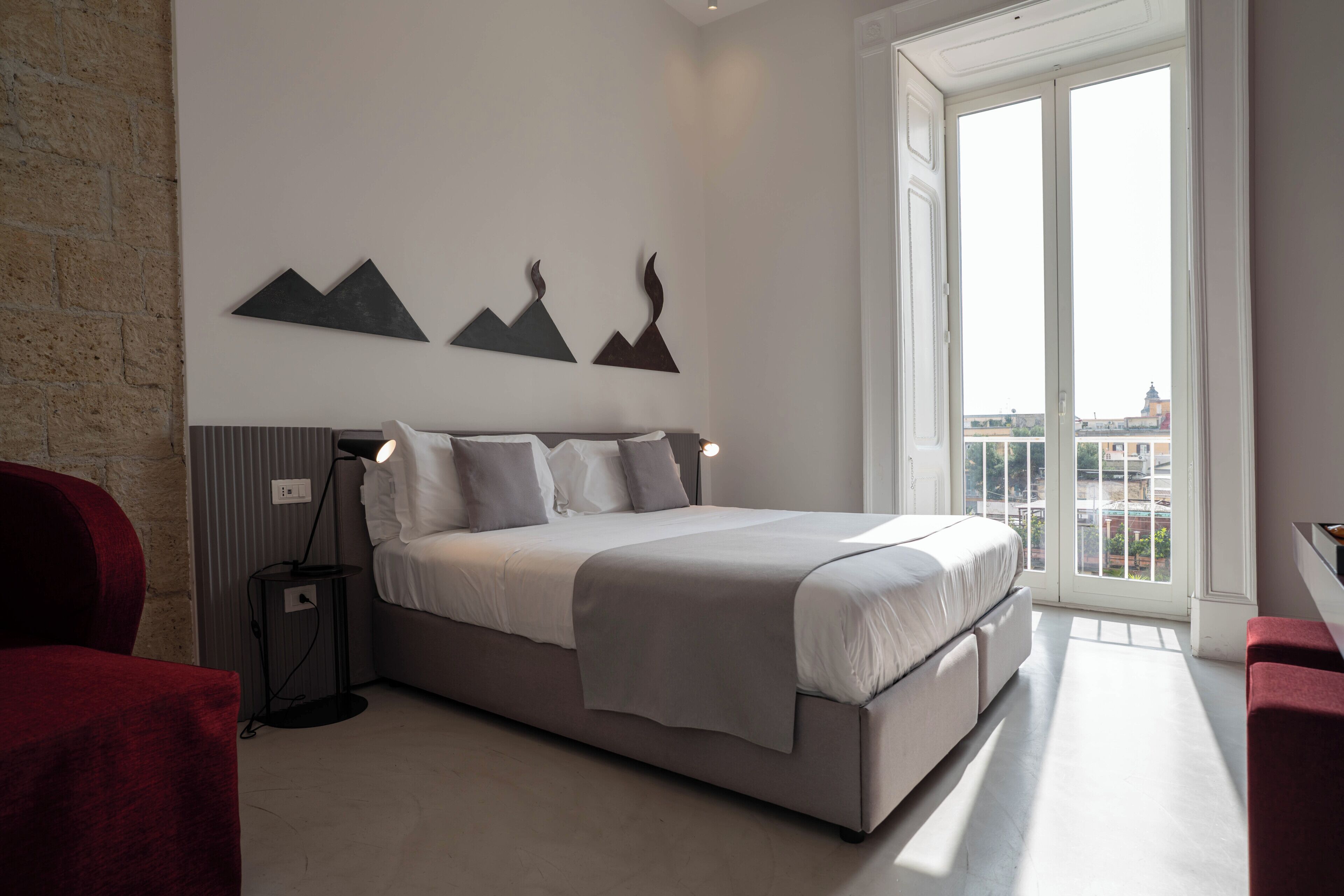 Phòng tiện nghi đơn giản, 1 phòng ngủ, ban công, quang cảnh thành phố | Két bảo mật tại phòng, phòng cách âm 